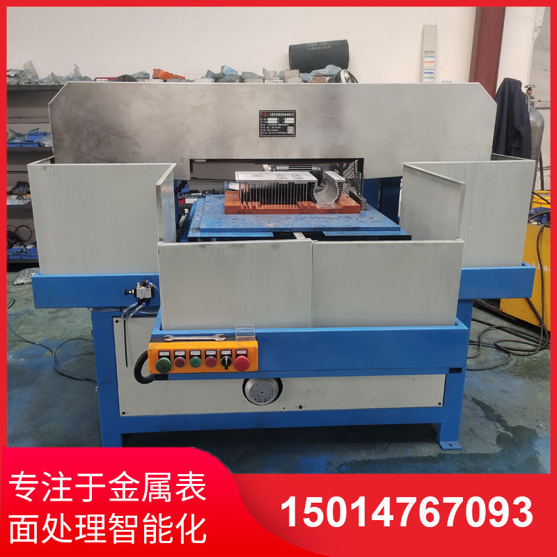 鋁材(cai)直紋(wen)拉(la)絲(si)機(ji)生産供(gong)應(ying)